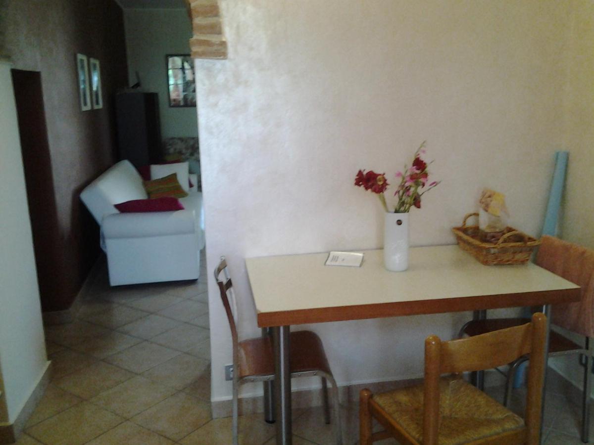 Appartamento In Collina "La Perla" Riparbella Luaran gambar